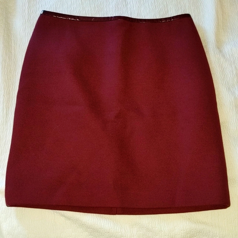 NWT White House Black Market Pencil Skirt